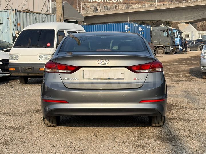 Hyundai Avante 2016 — 4