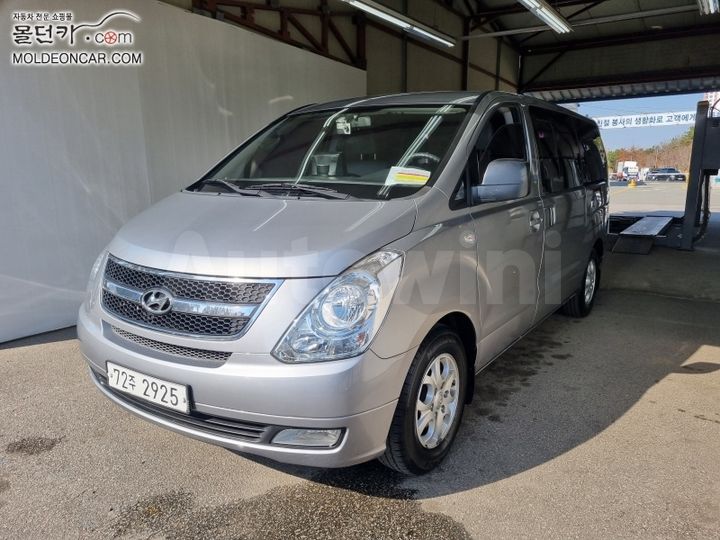 Hyundai Starex 2015 — 2