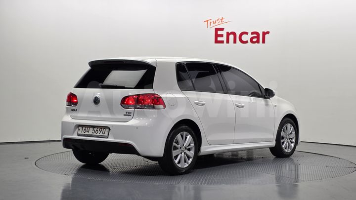 Volkswagen Golf 2013 — 2
