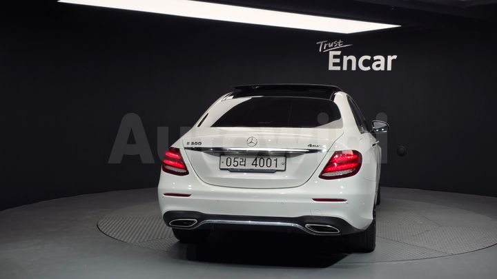 Mercedes Benz E Class 2017 — 4