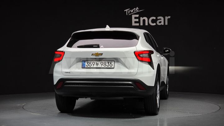 Chevrolet Trax 2024 — 4