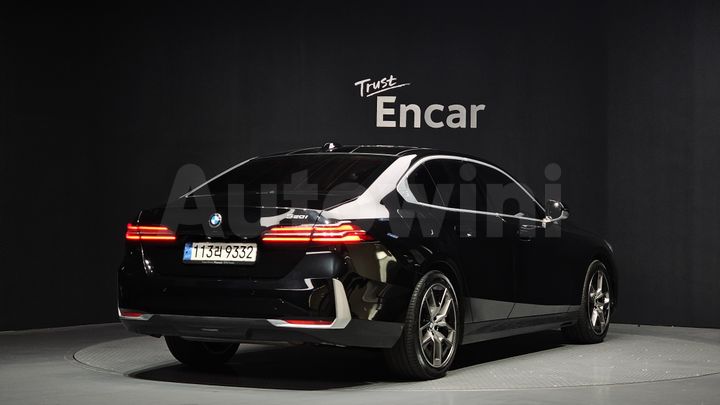 BMW 5 Series 2024 — 2