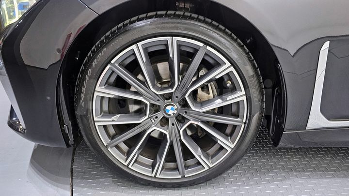 BMW 7 Series 2021 — 5