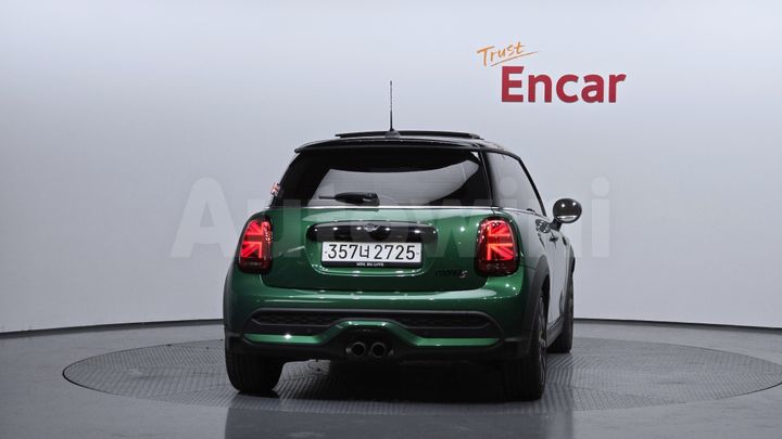 Mini Cooper 2023 — 4