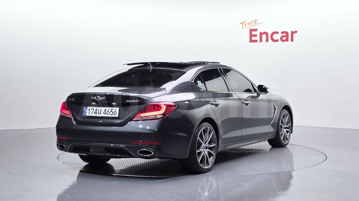 Genesis G70 2018 — 2