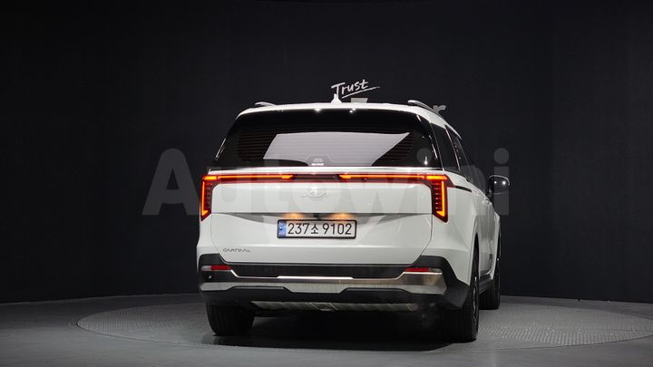 Kia Carnival 2025 — 4