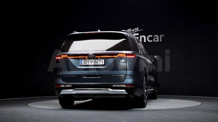 Kia Carnival 2021 — 4