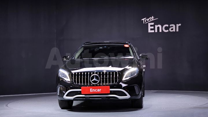 Mercedes Benz GLA Class 2018 — 3