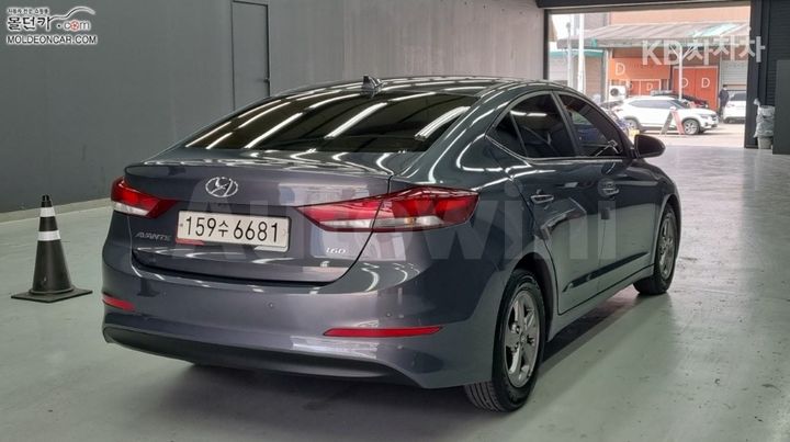 Hyundai Avante 2018 — 2