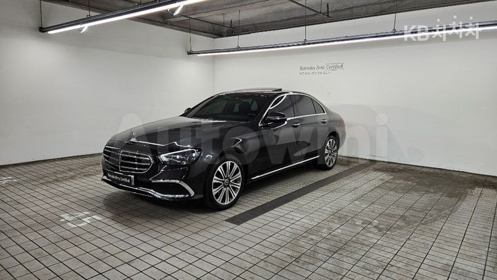 Mercedes-Benz E Class 2023 — 2