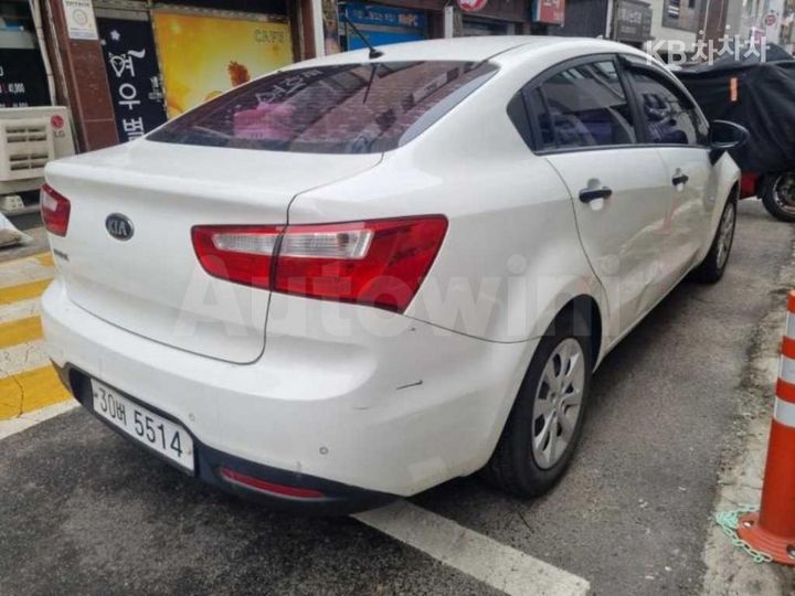 Kia Pride 2013 — 2