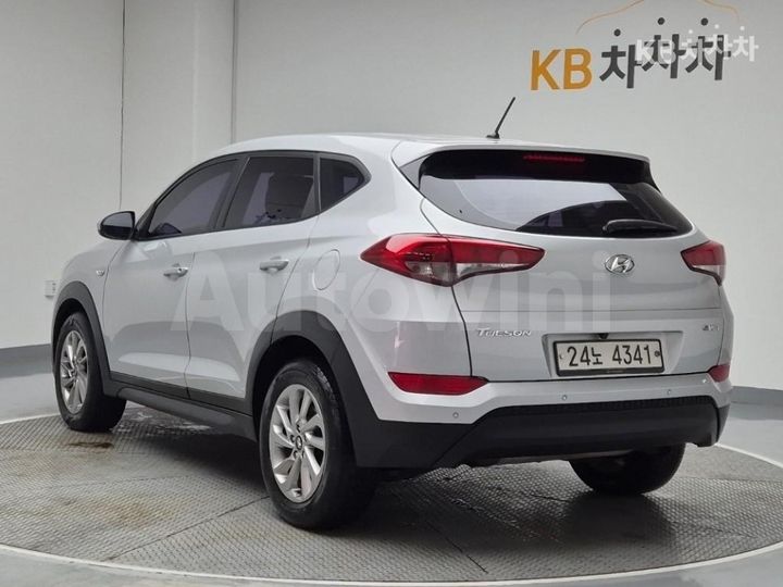 Hyundai Tucson 2016 — 2