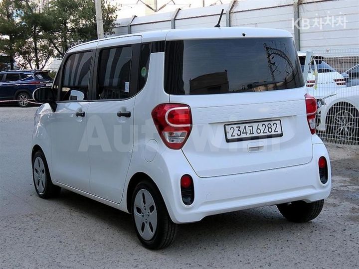 Kia Ray 2022 KNACF911BNT289781 — 3