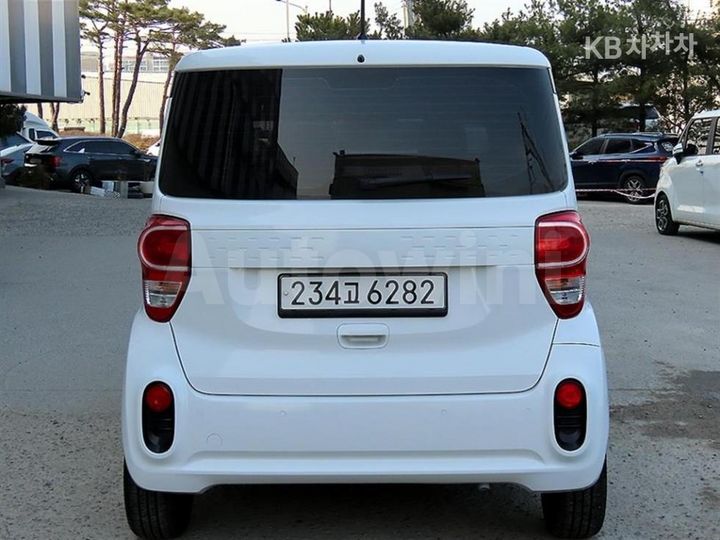 Kia Ray 2022 KNACF911BNT289781 — 4