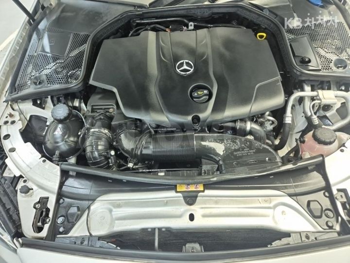 Mercedes-Benz C Class 2017 — 5