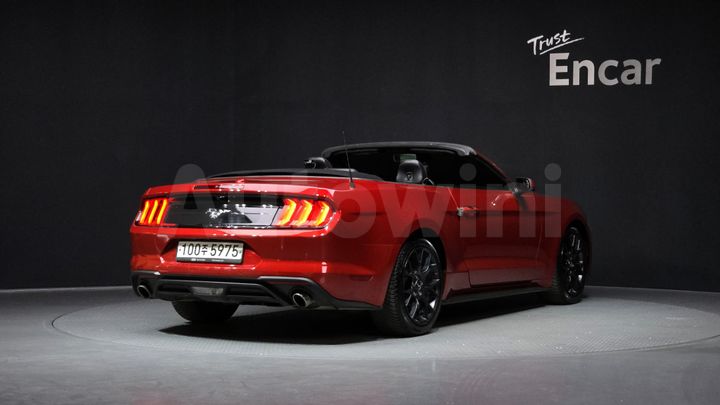 Ford Mustang 2020 — 2
