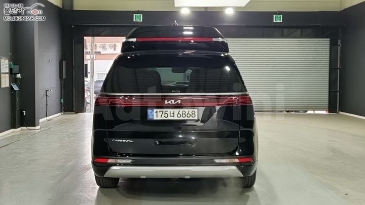 Kia Carnival 2021 — 4