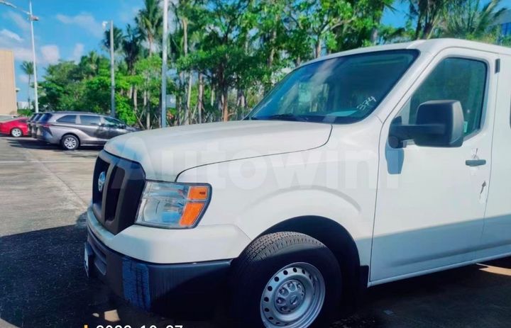 Nissan NV