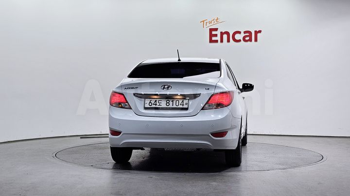 Hyundai Accent 2018 — 4