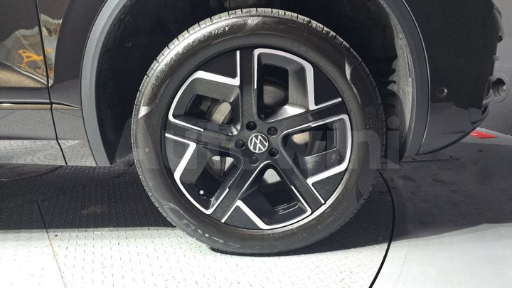 Volkswagen Touareg 2024 — 5