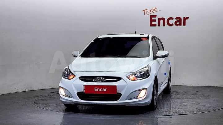 Hyundai Accent 2011 — 3