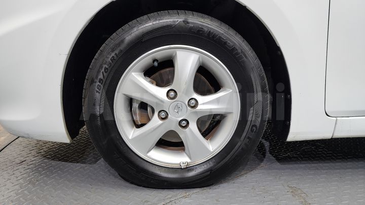 Hyundai Accent 2011 — 5