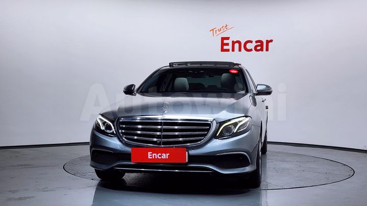 Mercedes-Benz E Class 2017 — 3