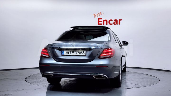 Mercedes-Benz E Class 2017 — 4
