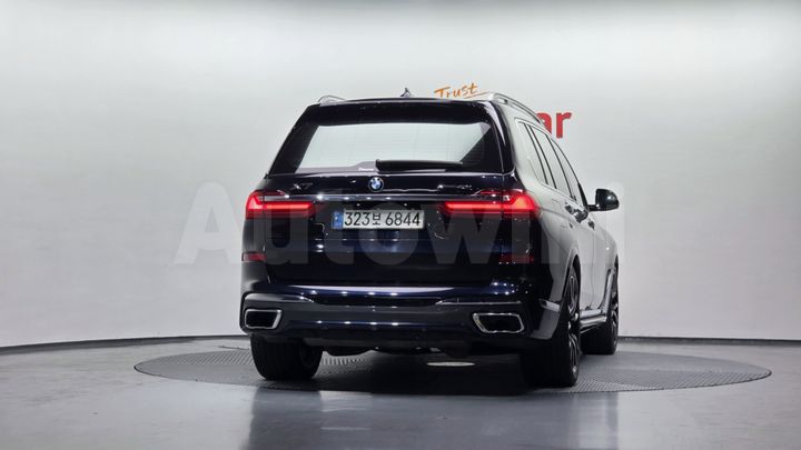 BMW X7 2021 — 4