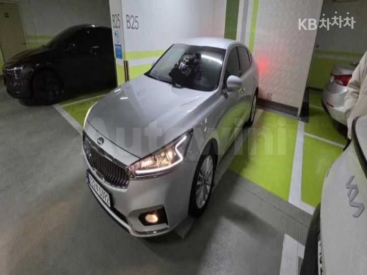 Kia K7 2019 — 2