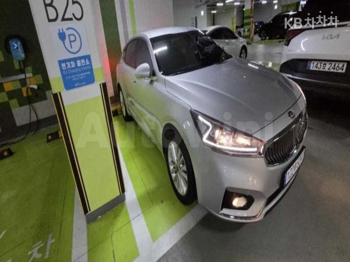 Kia K7 2019 — 3