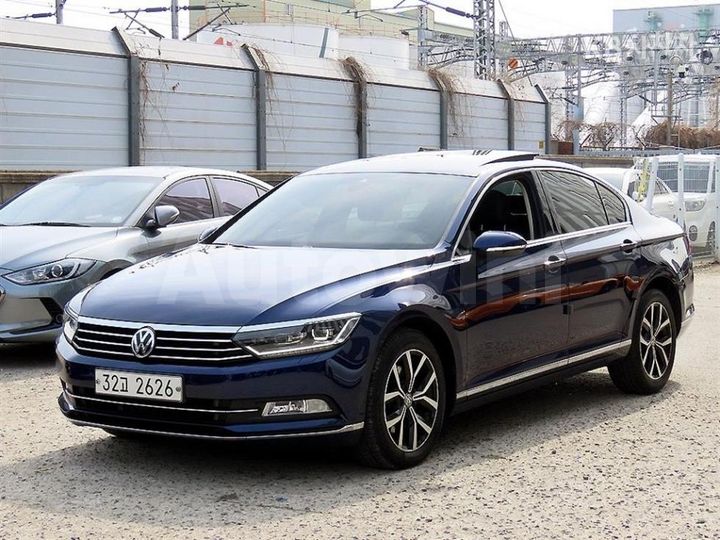 Volkswagen Passat 2018 — 2