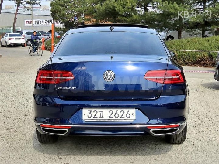 Volkswagen Passat 2018 — 4