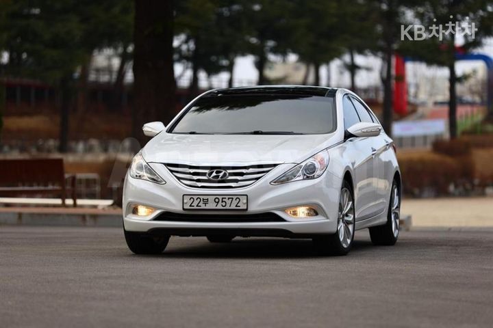 Hyundai Sonata 2011 — 2