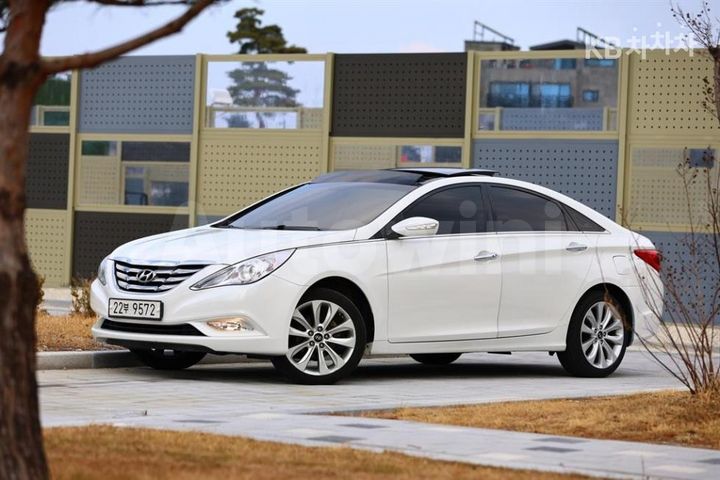 Hyundai Sonata 2011 — 3
