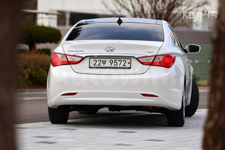 Hyundai Sonata 2011 — 5