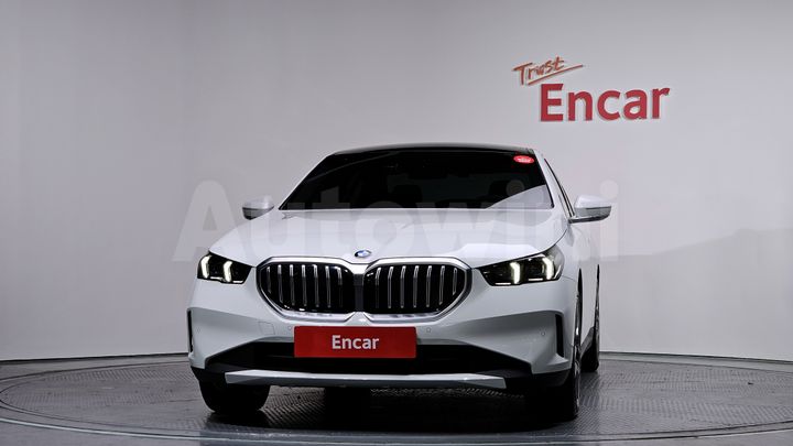 BMW 5 Series 2026 — 3