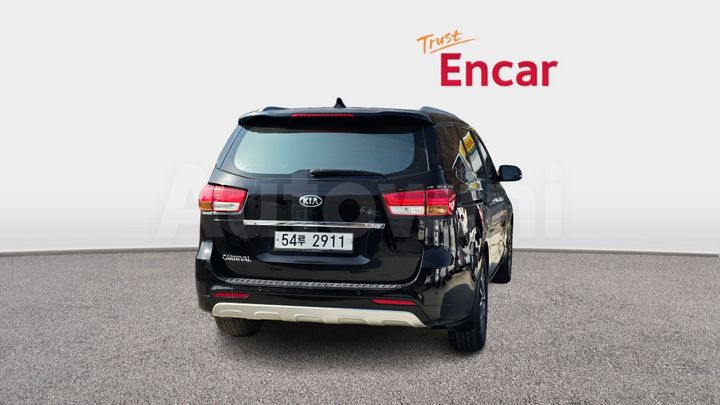 Kia Carnival 2015 — 4