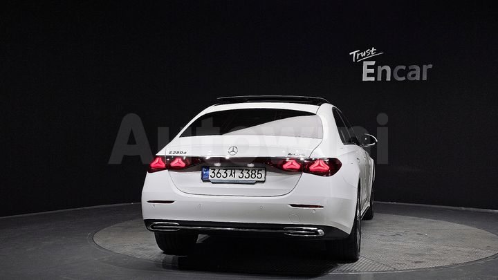 Mercedes Benz E Class 2024 — 4