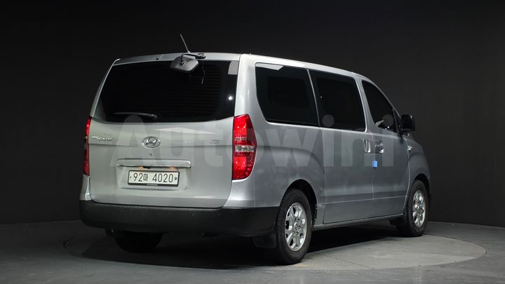 Hyundai Starex 2019 — 2