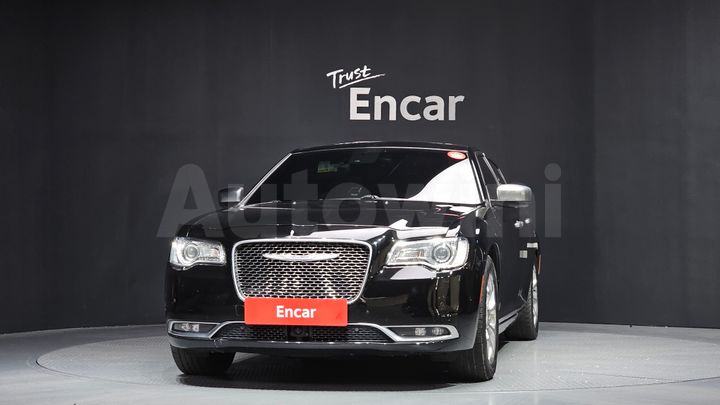 Chrysler 300C 2016 — 3
