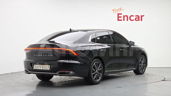 Hyundai Grandeur 2022 — 2