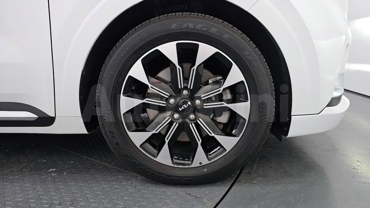 Kia Carnival 2021 — 5
