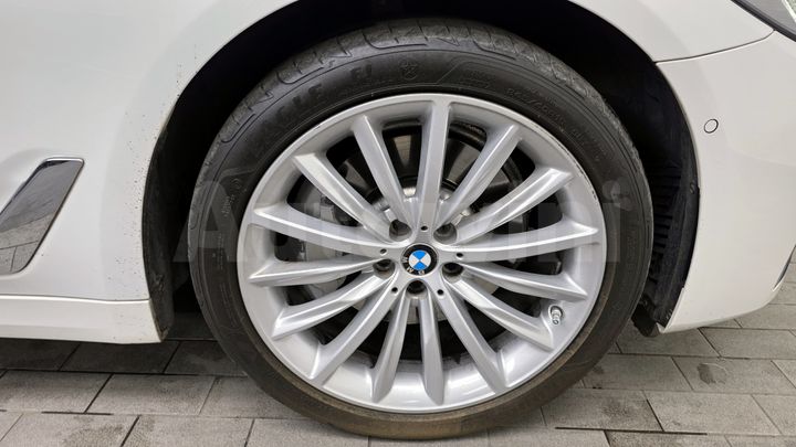 BMW 5 Series 2023 — 5