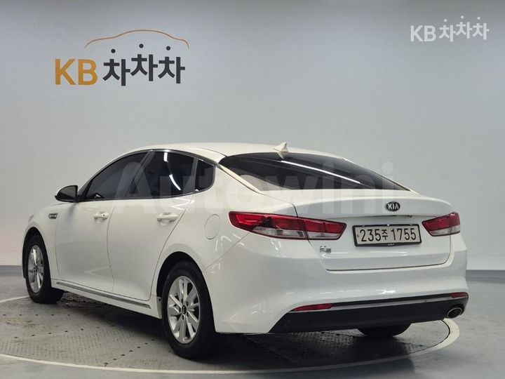 Kia K5 2016 — 2