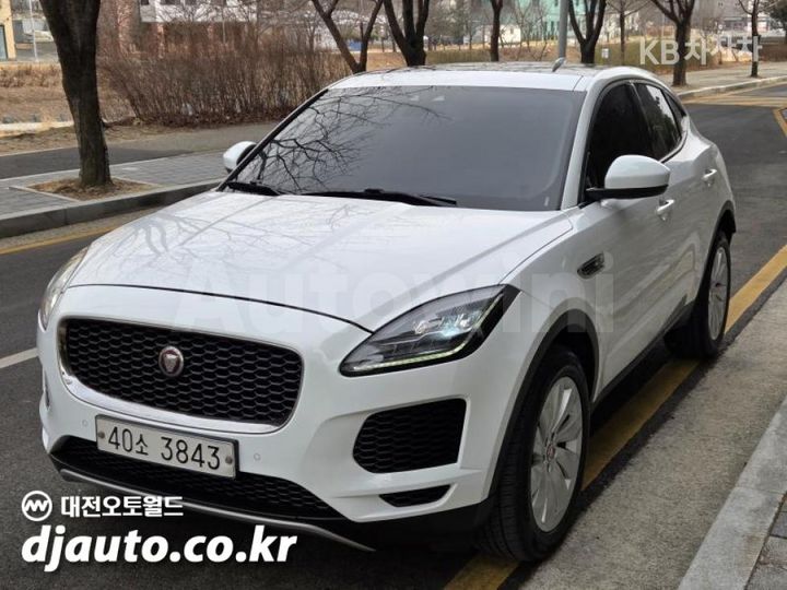 Jaguar E PACE