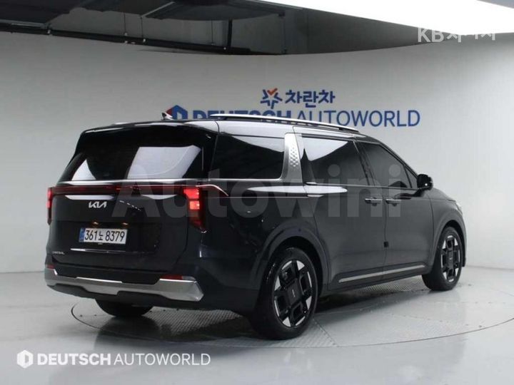 Kia Carnival 2025 — 2