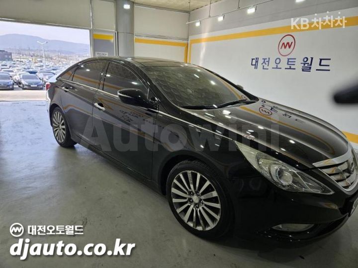 Hyundai Sonata 2012 — 2