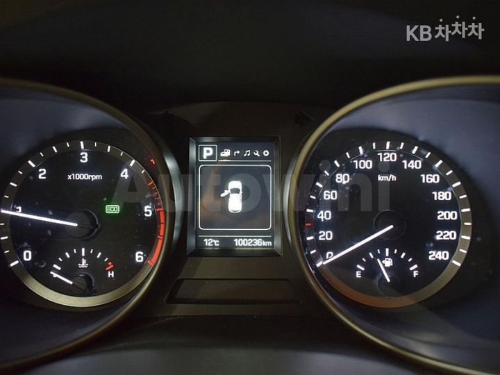 Hyundai SantaFe 2016 — 5