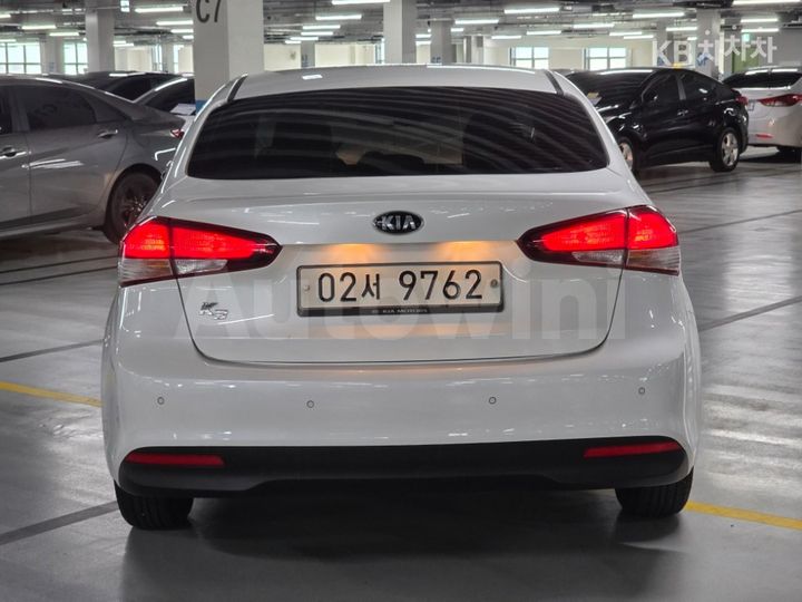 Kia K3 2018 — 4